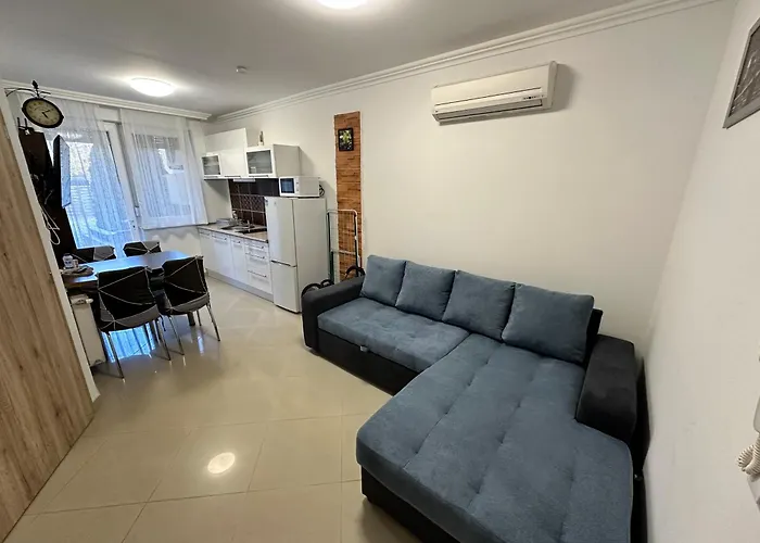 Aparthotel Wellness Dorina 4*